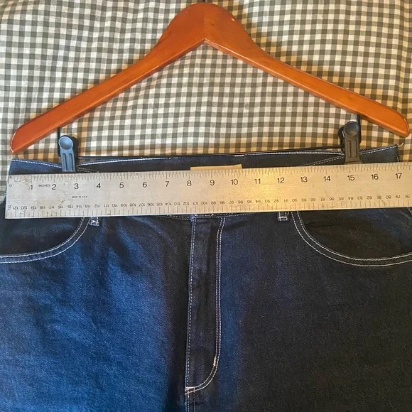 [SOLD] RUDY JUDE 5-pocket flares sz 6 - Picture 5 of 11